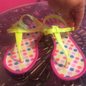 Vibrant pink polka dot jelly sandals sz 2 NWOT